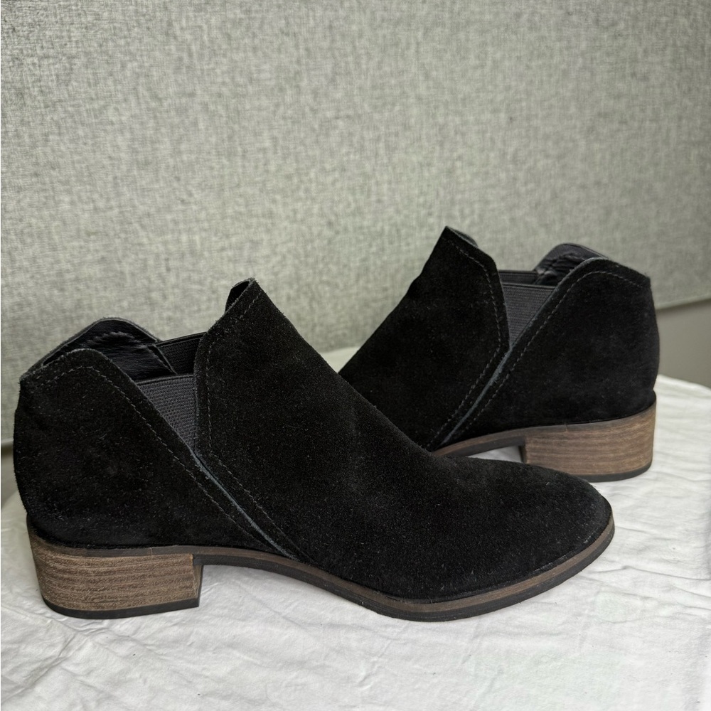 Dolce Vita‎ Black Suede Chukka Boots Size 6.5